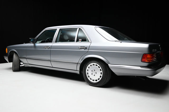 Used 1991 Mercedes-Benz 560 SEL image 18