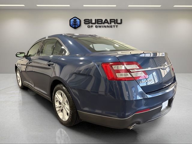 Used 2017 Ford Taurus SE image 3