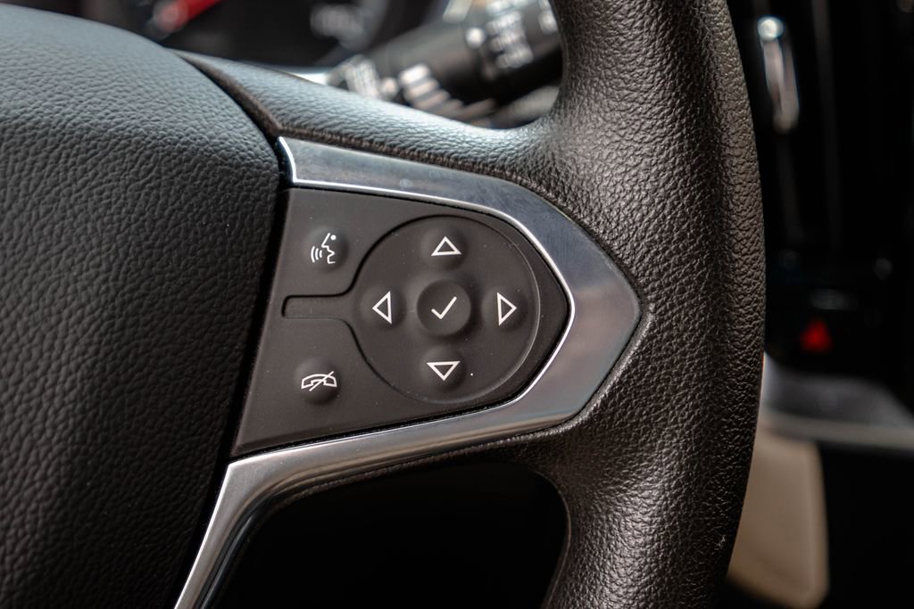 Certified 2024 Chevrolet Traverse LS AWD/4WD image 17
