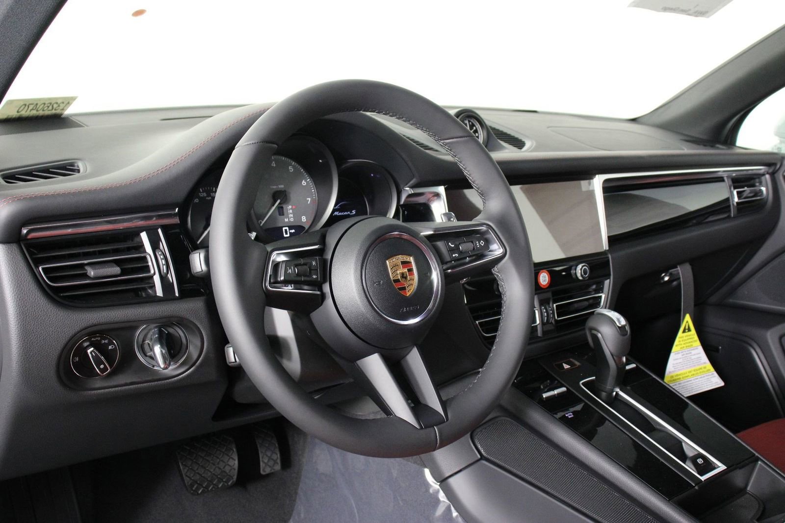 New 2026 Porsche Macan S AWD/4WD image 4