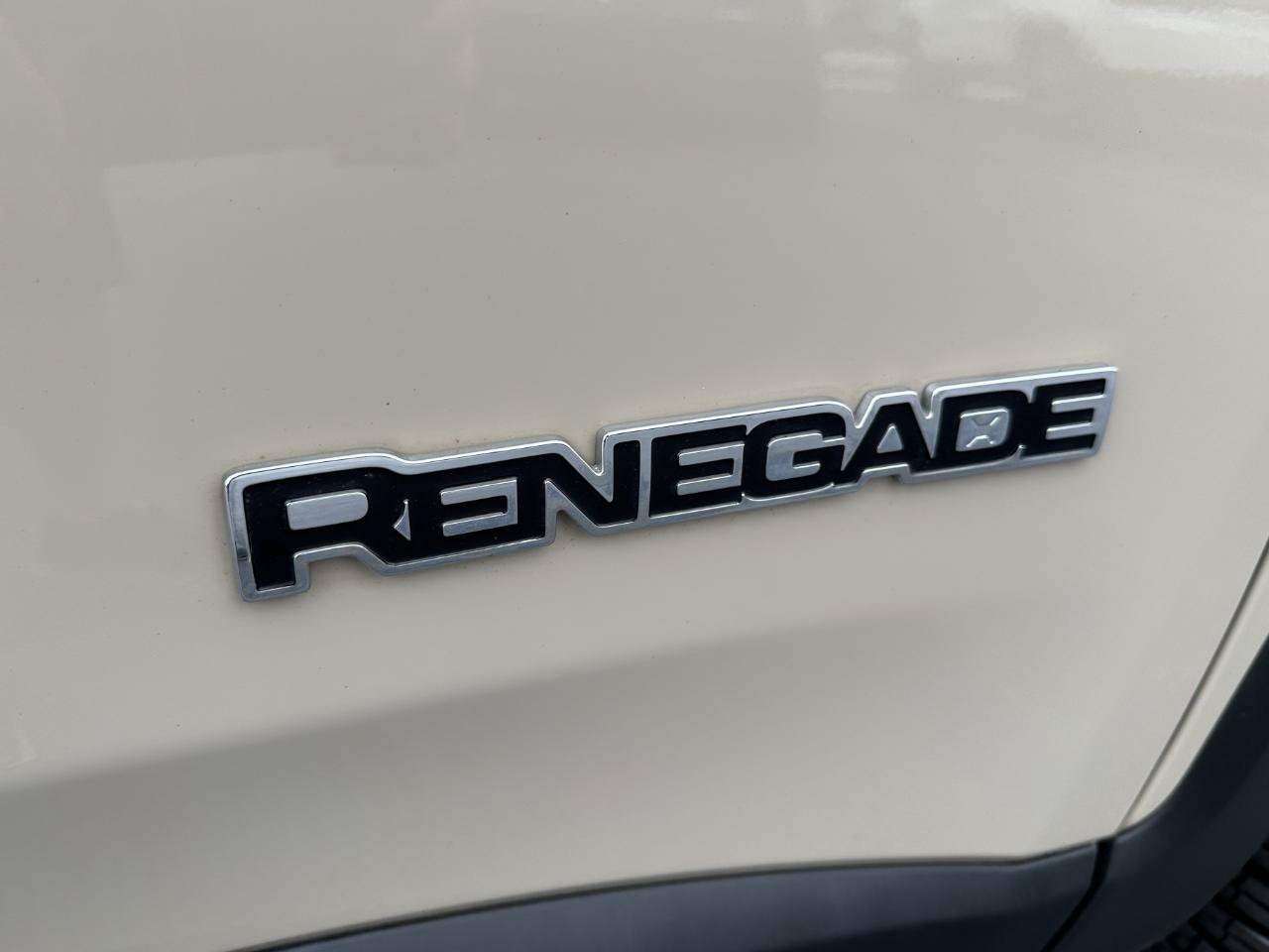 Used 2015 Jeep Renegade Limited AWD/4WD image 77