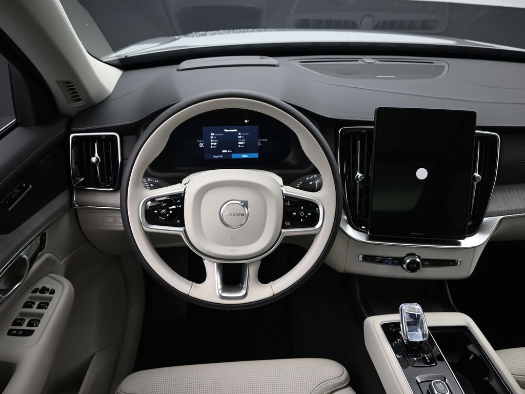 New 2026 Volvo XC90 T8 Ultra image 18