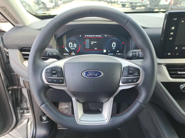 Certified 2025 Ford Explorer Active AWD/4WD image 27