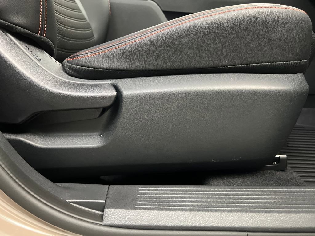 Used 2025 Nissan Rogue SV image 23