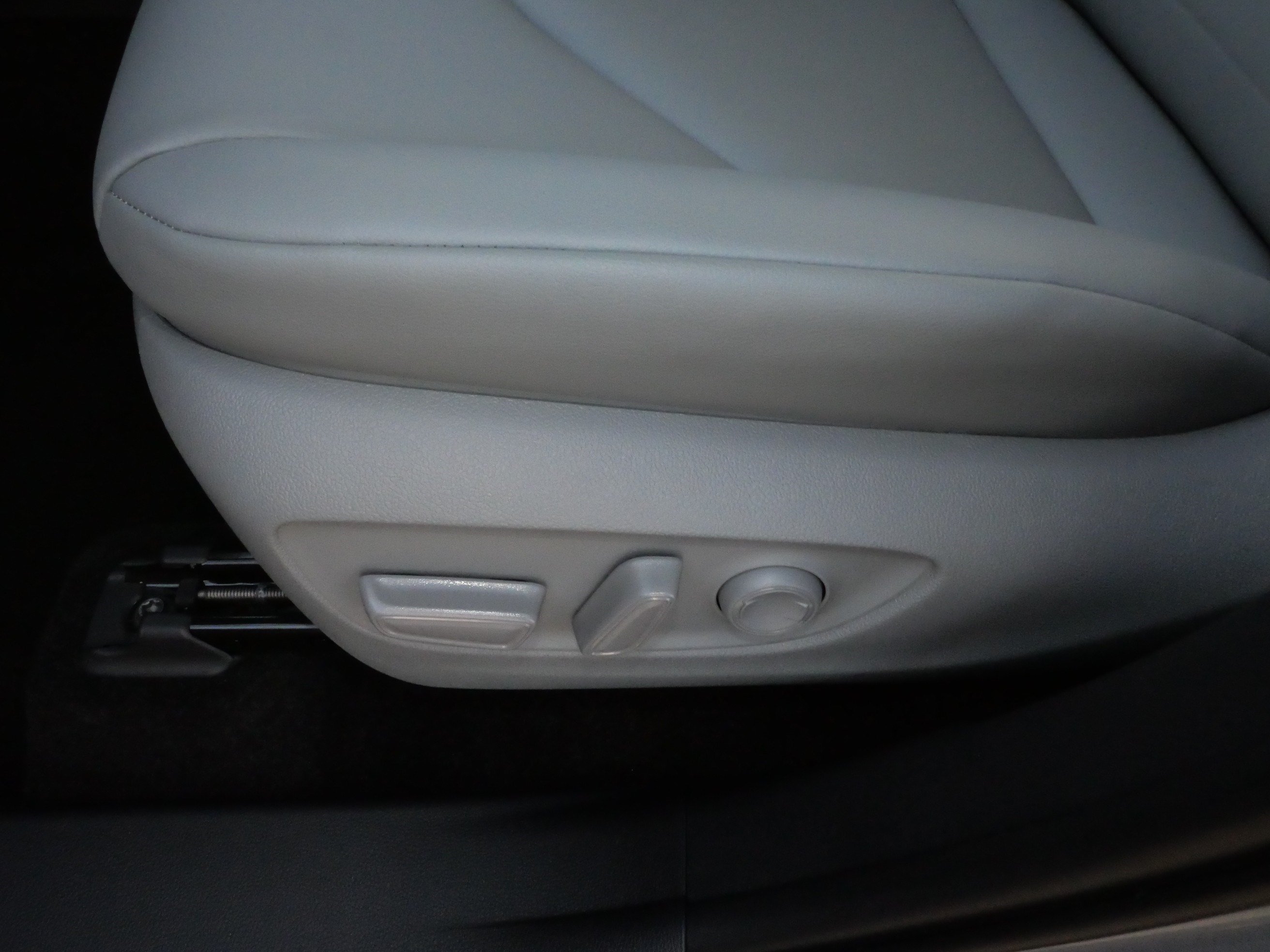 Certified 2026 Toyota Highlander XLE AWD/4WD image 22