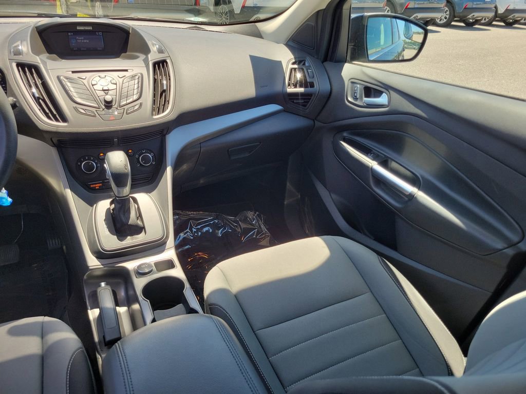 Used 2015 Ford Escape SE image 17