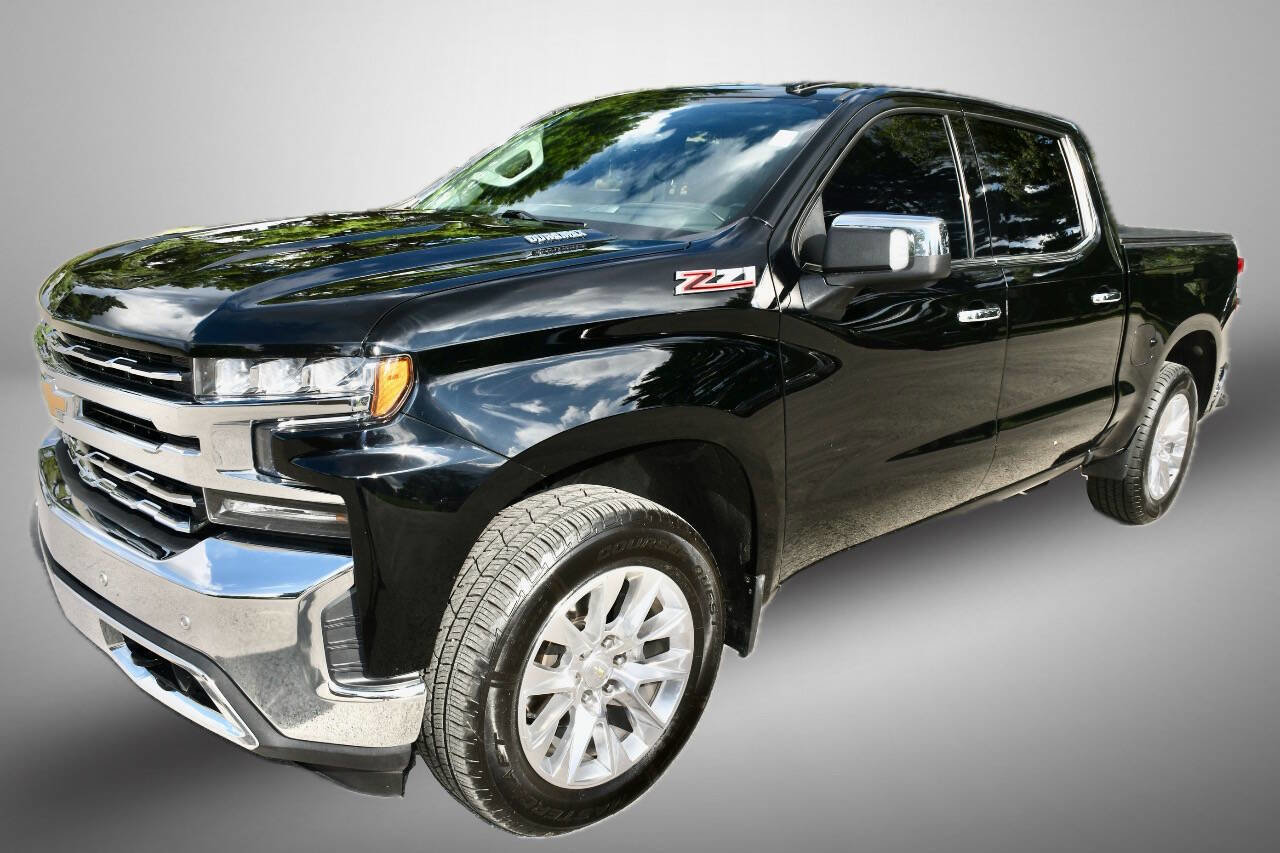 Used 2020 Chevrolet Silverado 1500 LTZ w/ LTZ Premium Package AWD/4WD image 3