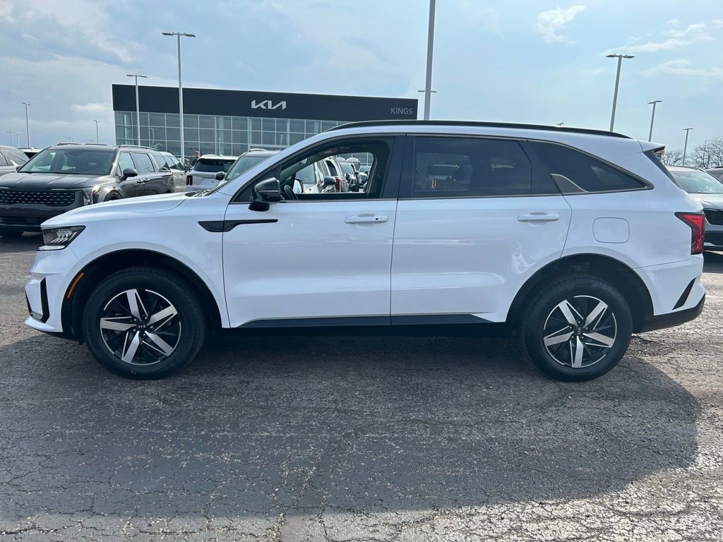 Certified 2021 Kia Sorento S image 4