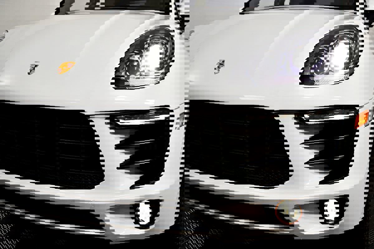 Used 2016 Porsche Macan S image 13