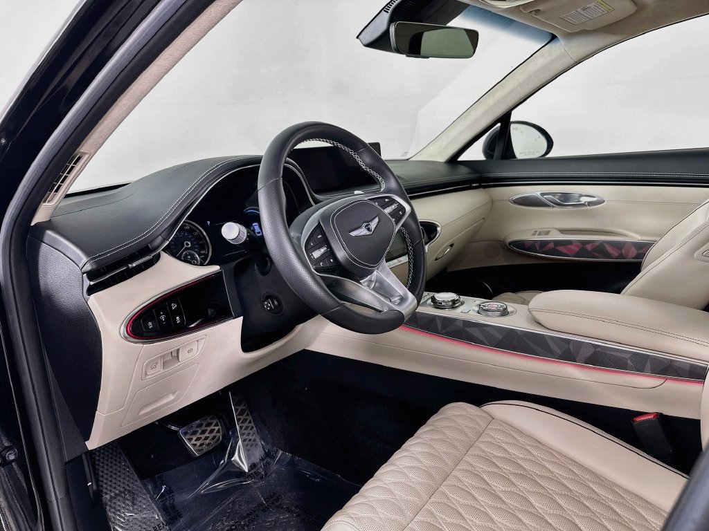 Used 2024 Genesis GV70 3.5T Sport w/ Sport Advanced Package AWD/4WD image 9