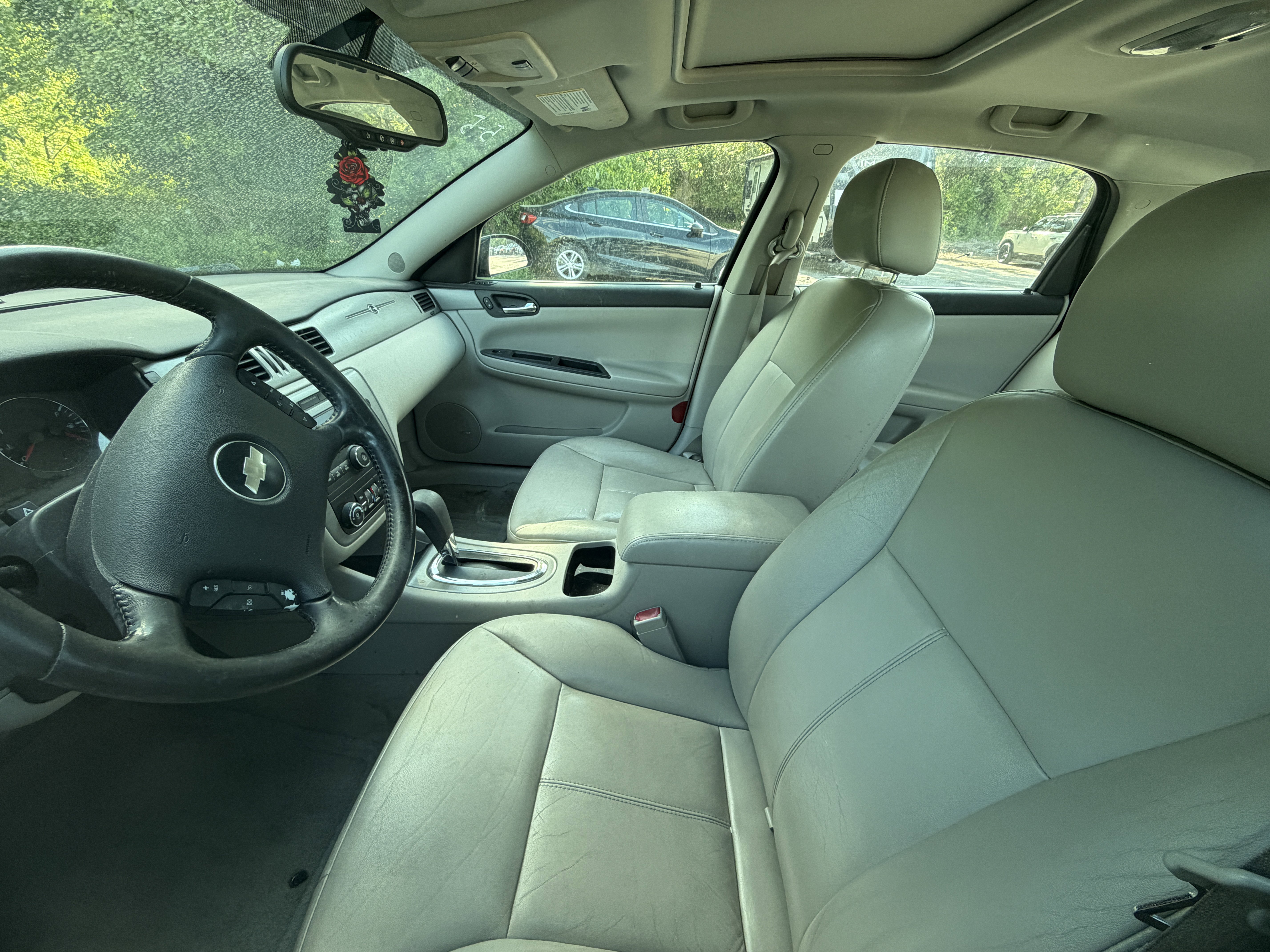 Used 2007 Chevrolet Impala LTZ FWD image 9