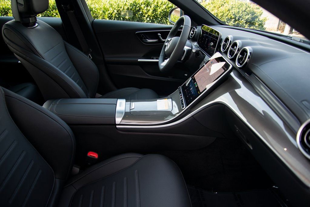 Used 2025 Mercedes-Benz C 300 4MATIC Sedan image 22