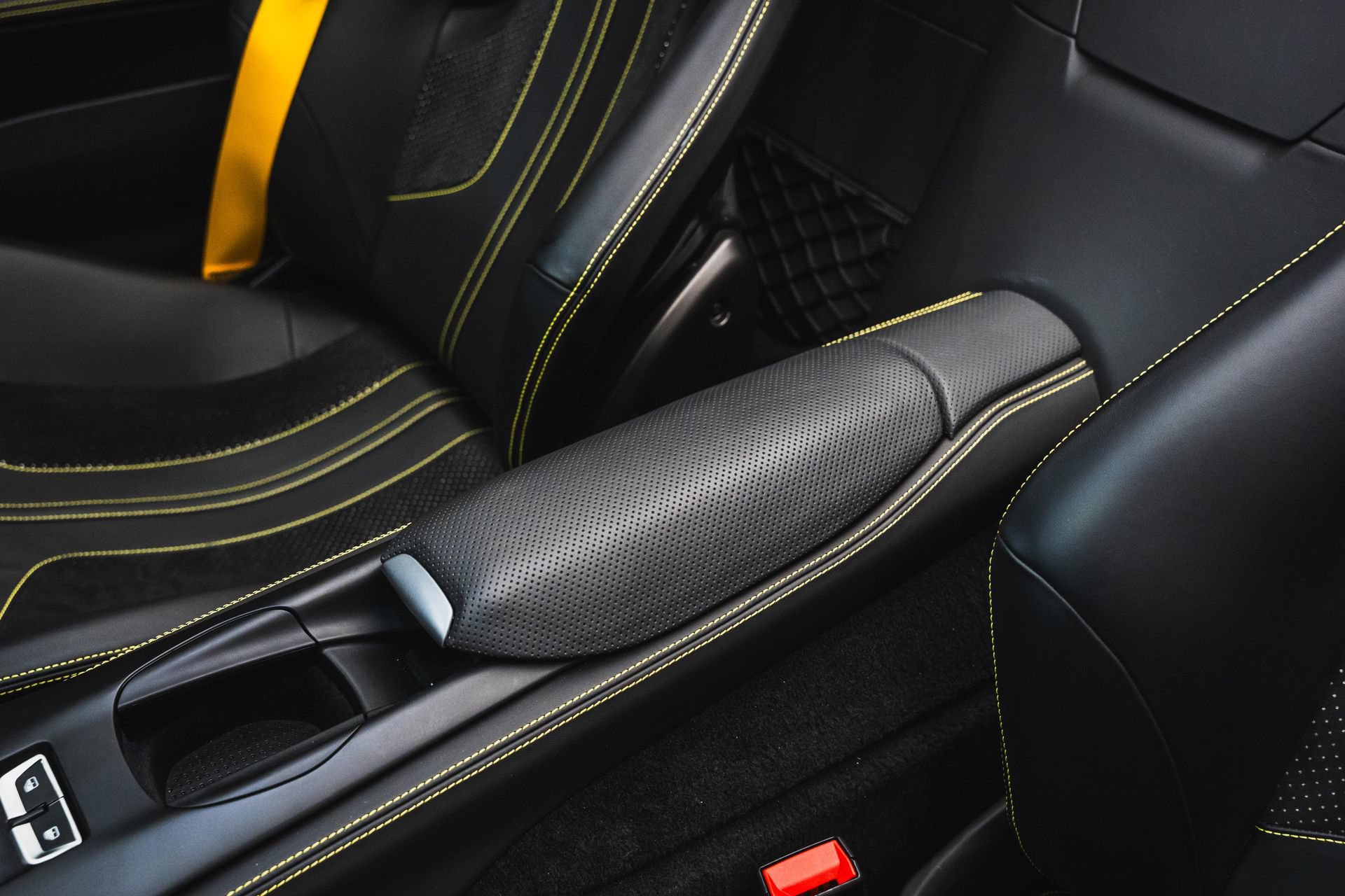 Used 2022 Ferrari 812 GTS RWD image 70