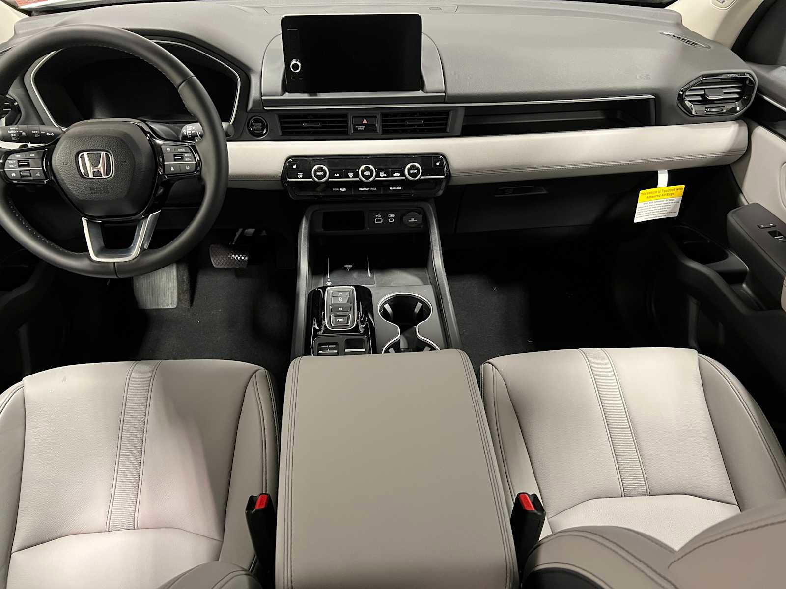 New 2025 Honda Pilot Touring image 15