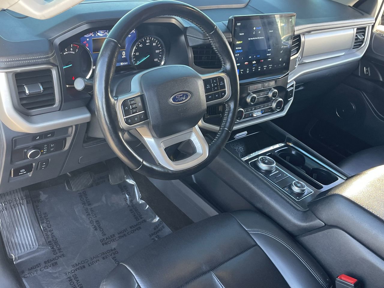Used 2022 Ford Expedition XLT image 23