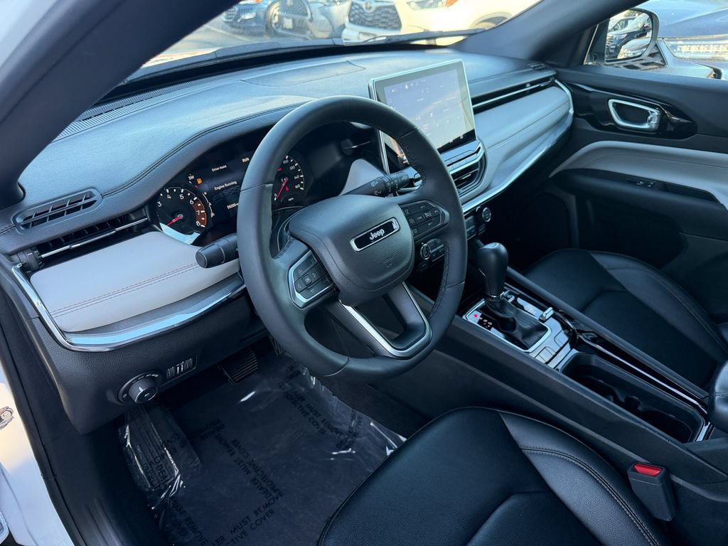 Used 2024 Jeep Compass Limited AWD/4WD image 11