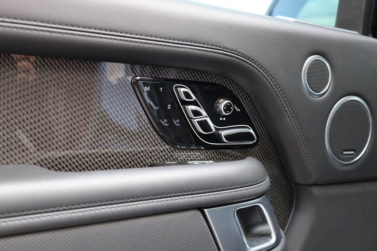 Used 2020 Land Rover Range Rover SV Autobiography Dynamic image 17