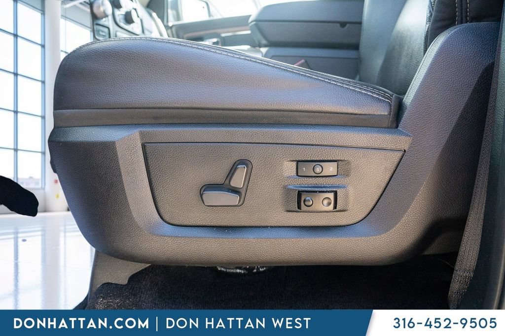 Used 2016 RAM 1500 Laramie AWD/4WD image 18