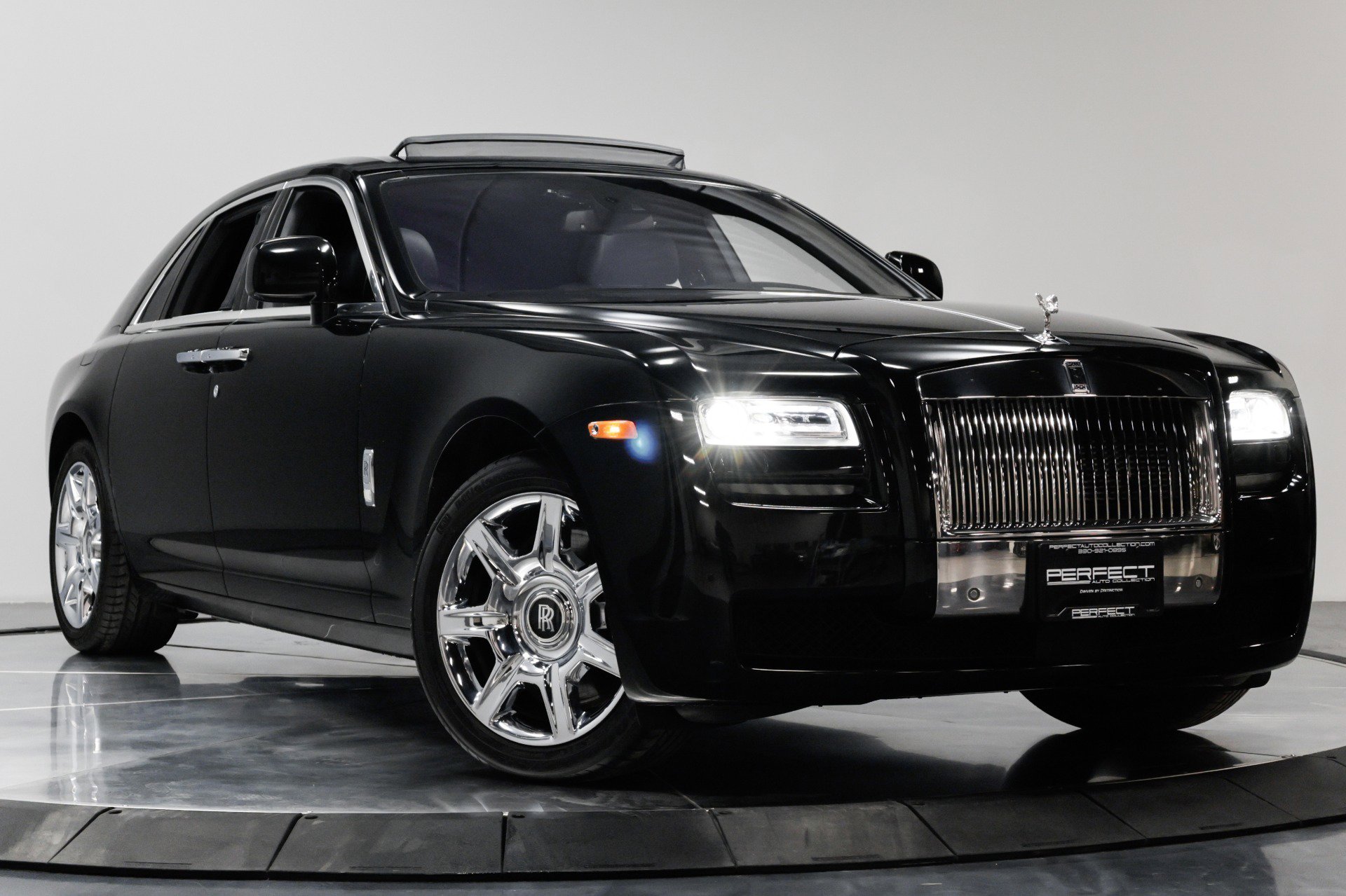 Used 2011 Rolls-Royce Ghost image 34