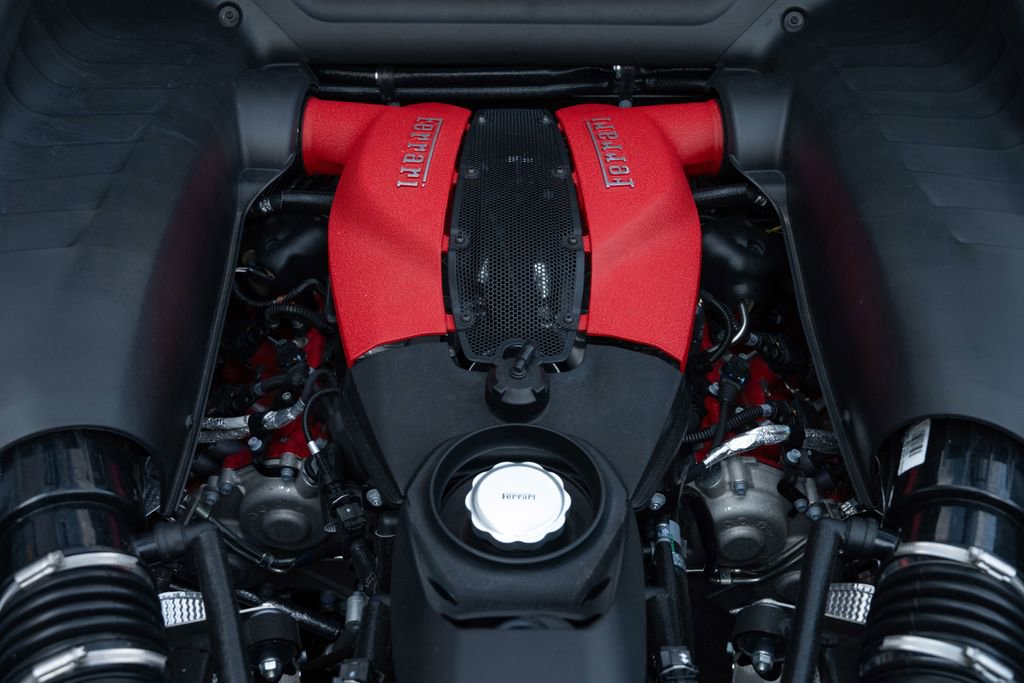 Used 2022 Ferrari F8 Tributo image 24