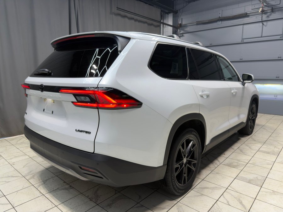Used 2024 Toyota Grand Highlander AWD image 7