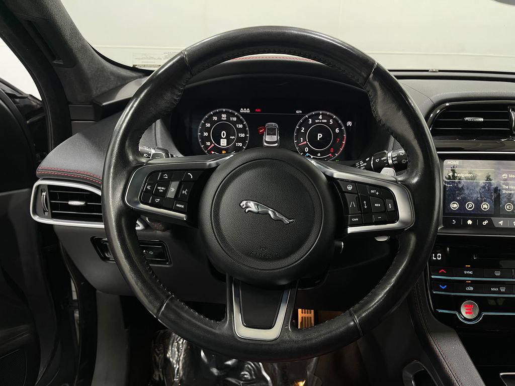Used 2020 Jaguar F-PACE Checkered Flag image 23