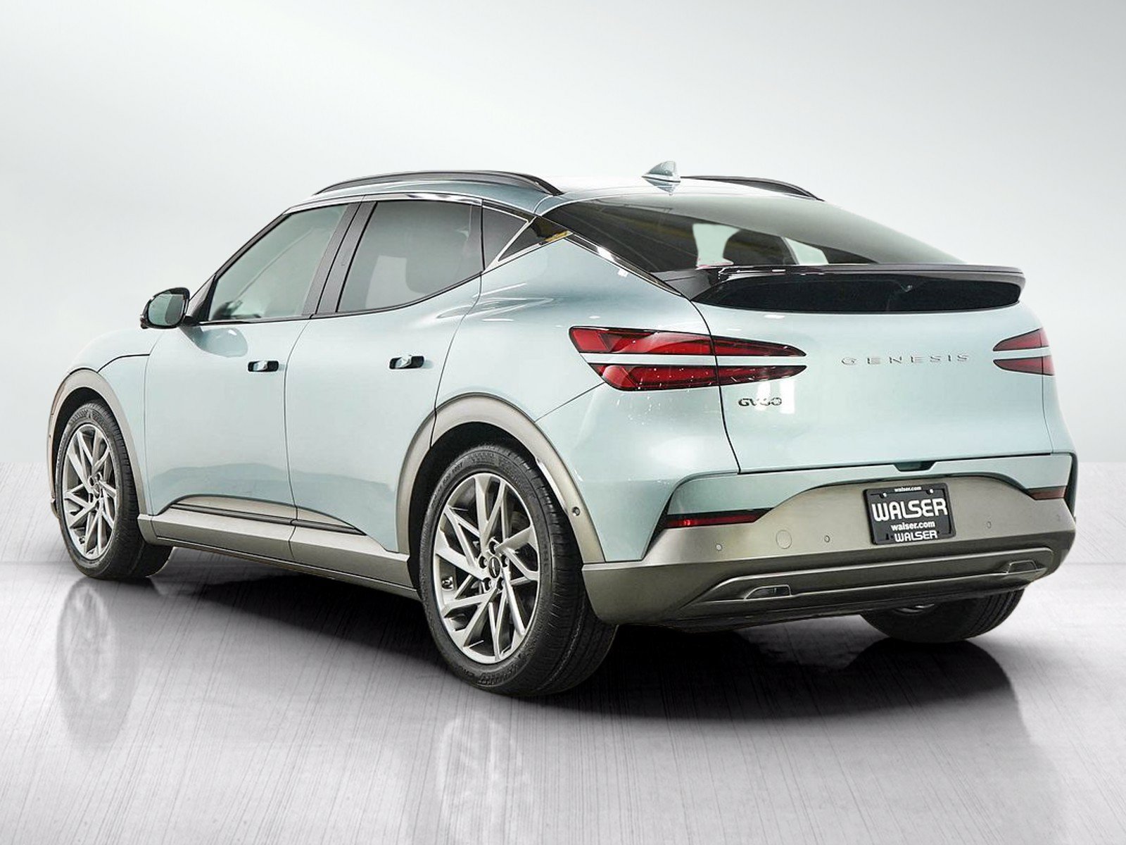 Used 2023 Genesis GV60 Advanced AWD/4WD image 3