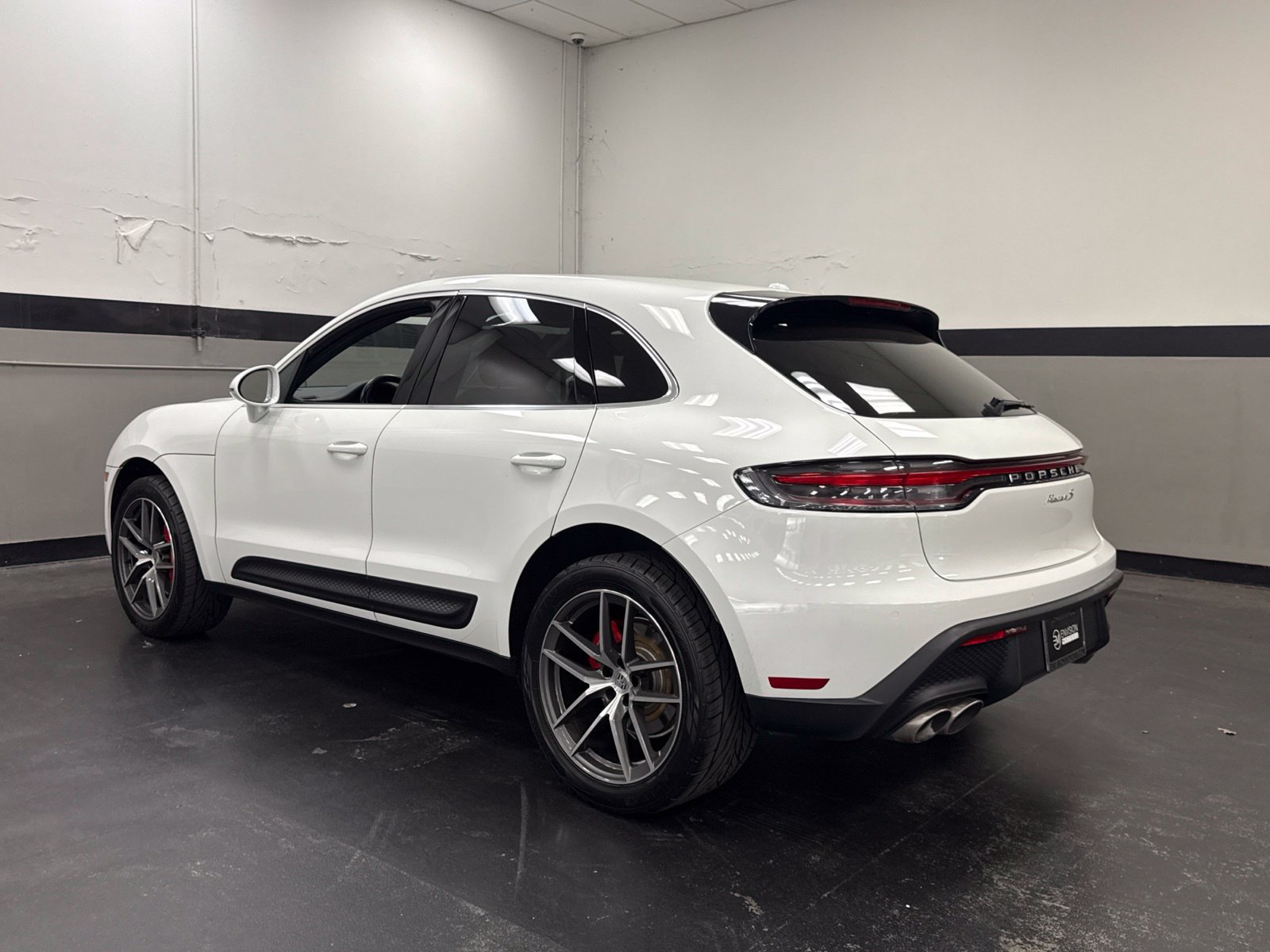 Used 2023 Porsche Macan S AWD/4WD image 8
