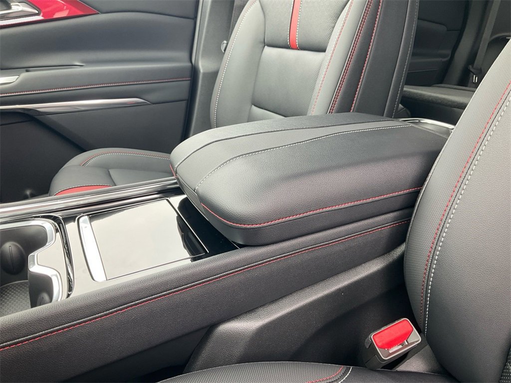 New 2026 Chevrolet Traverse RS w/ LPO, Floor Liner Package image 11