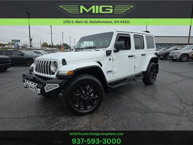 Used 2025 Jeep Wrangler Unlimited Sahara w/ Safety Group AWD/4WD image 1
