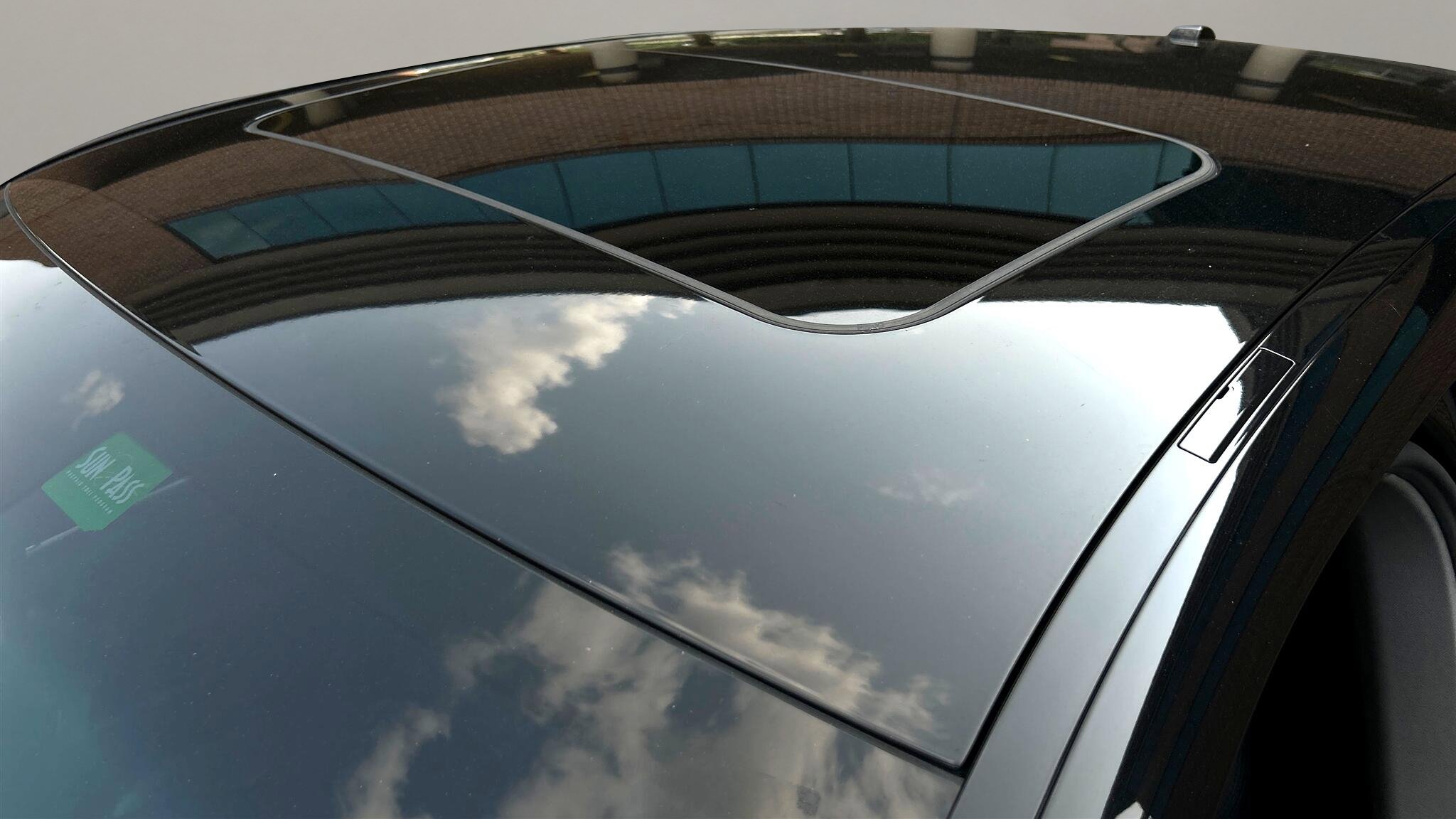 Used 2015 Porsche Panamera 4S image 12