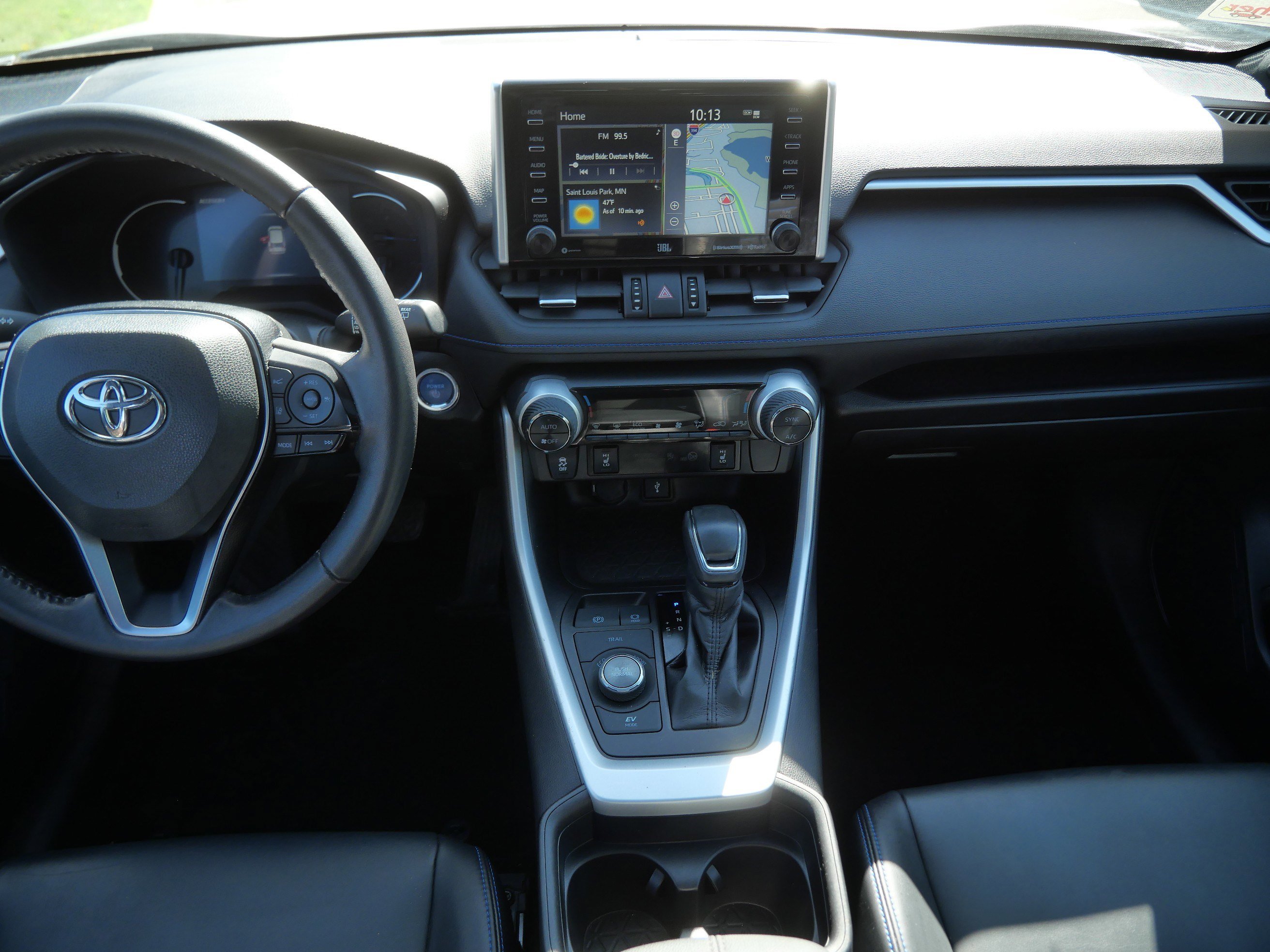 Used 2021 Toyota RAV4 XSE w/ XSE Grade Weather Package AWD/4WD image 11