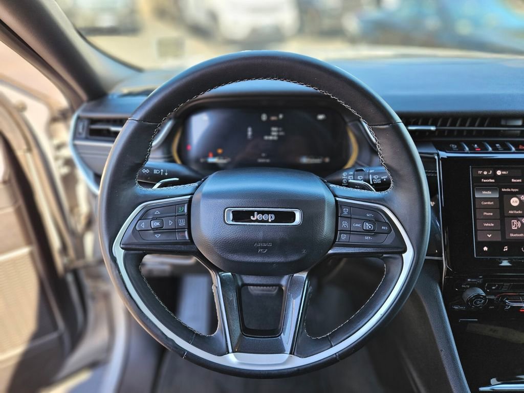 Used 2021 Jeep Grand Cherokee L Laredo image 14