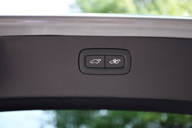New 2026 Volvo XC90 B6 Plus w/ Protection Package Premier AWD/4WD image 29