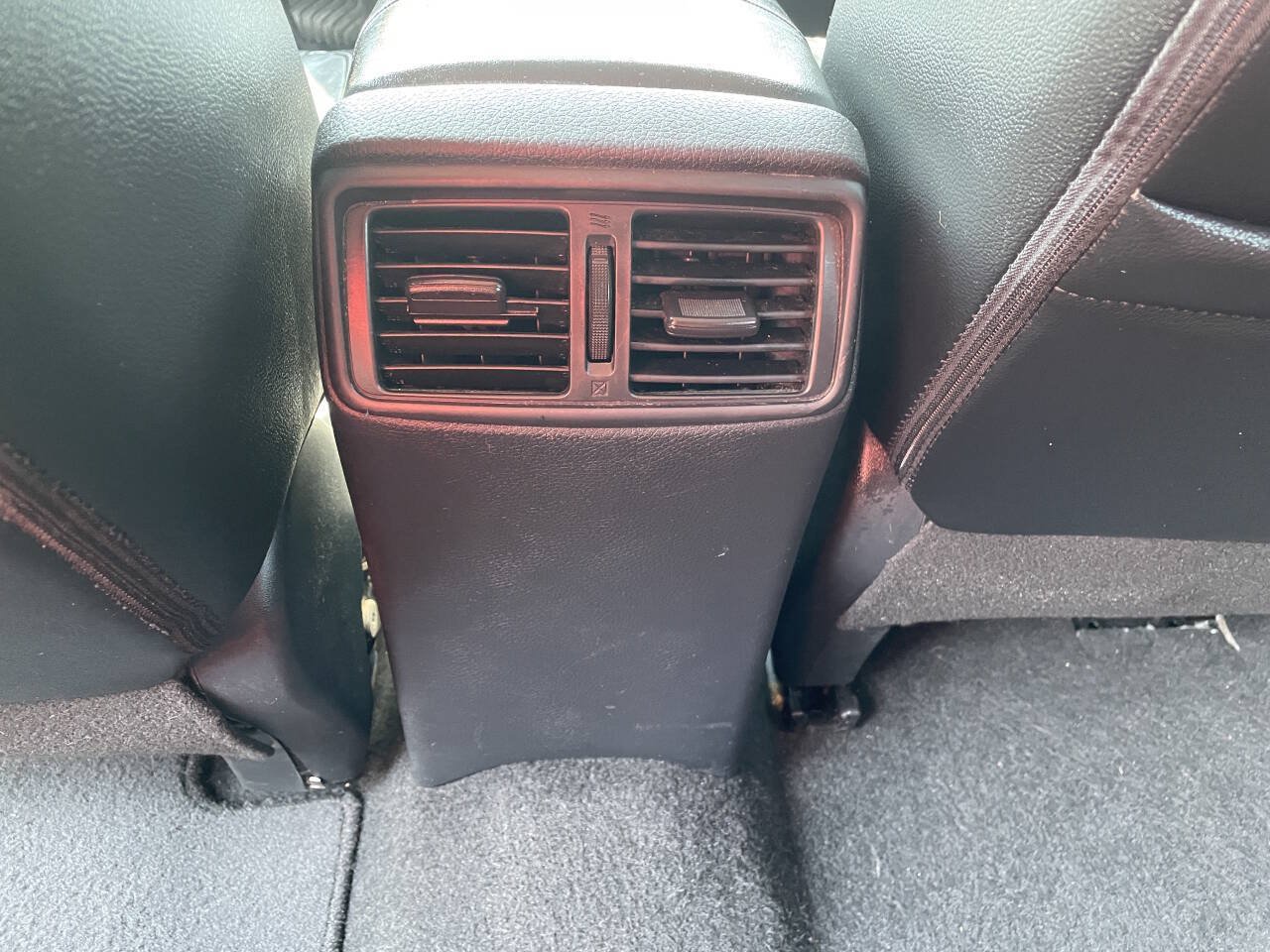 Used 2019 Nissan Rogue SL FWD image 11