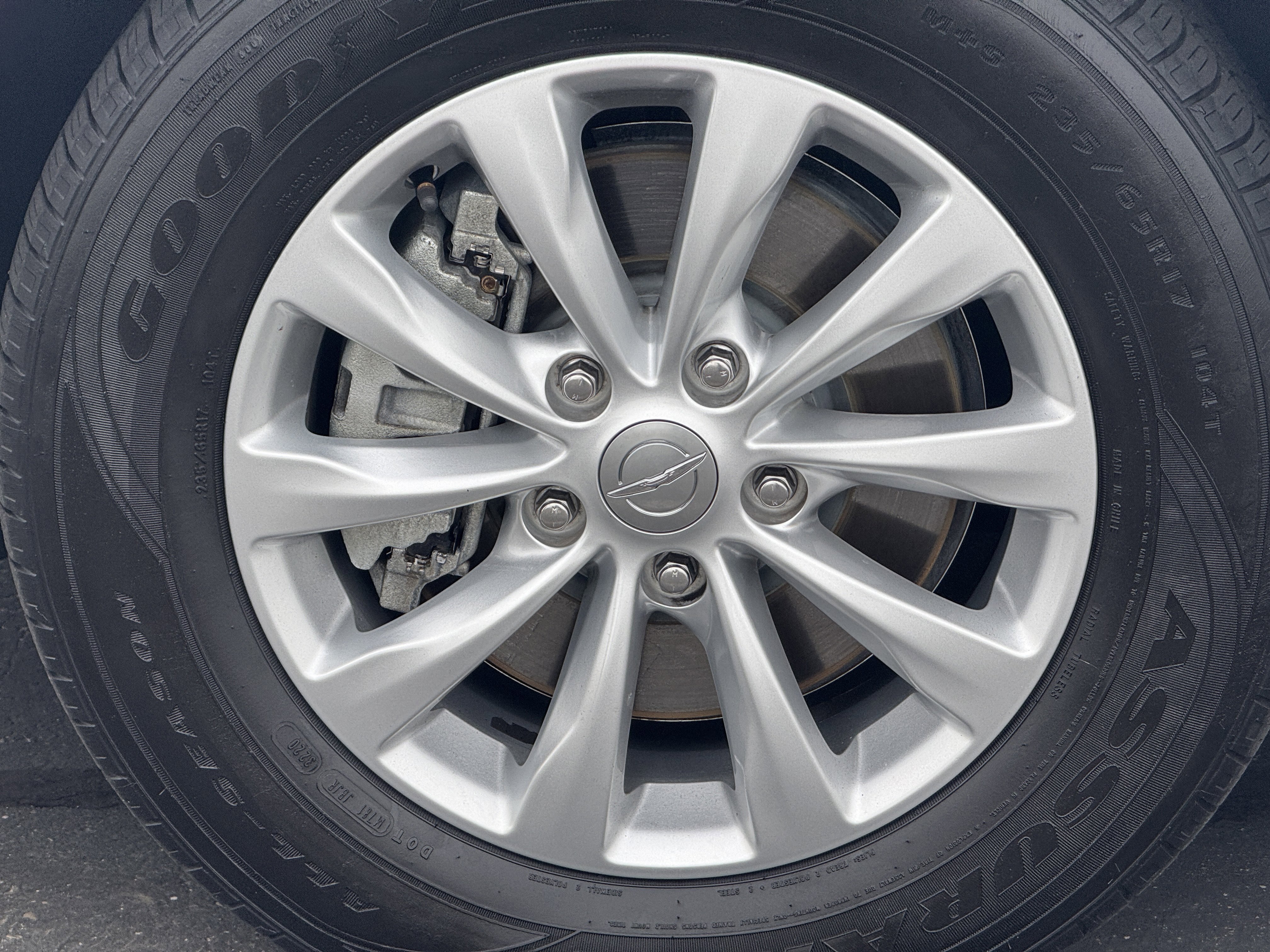 Used 2018 Chrysler Pacifica Touring Plus image 8