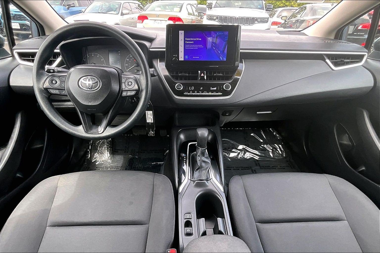 Used 2025 Toyota Corolla LE FWD image 14