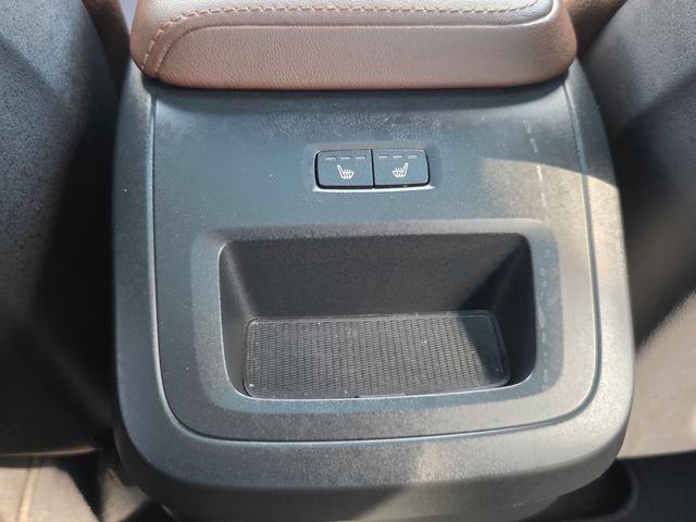 Used 2025 Volvo XC60 B5 Plus AWD/4WD image 41