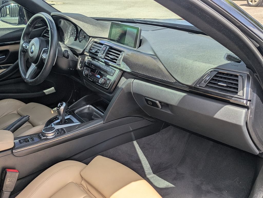 Used 2015 BMW M4 Convertible RWD image 22