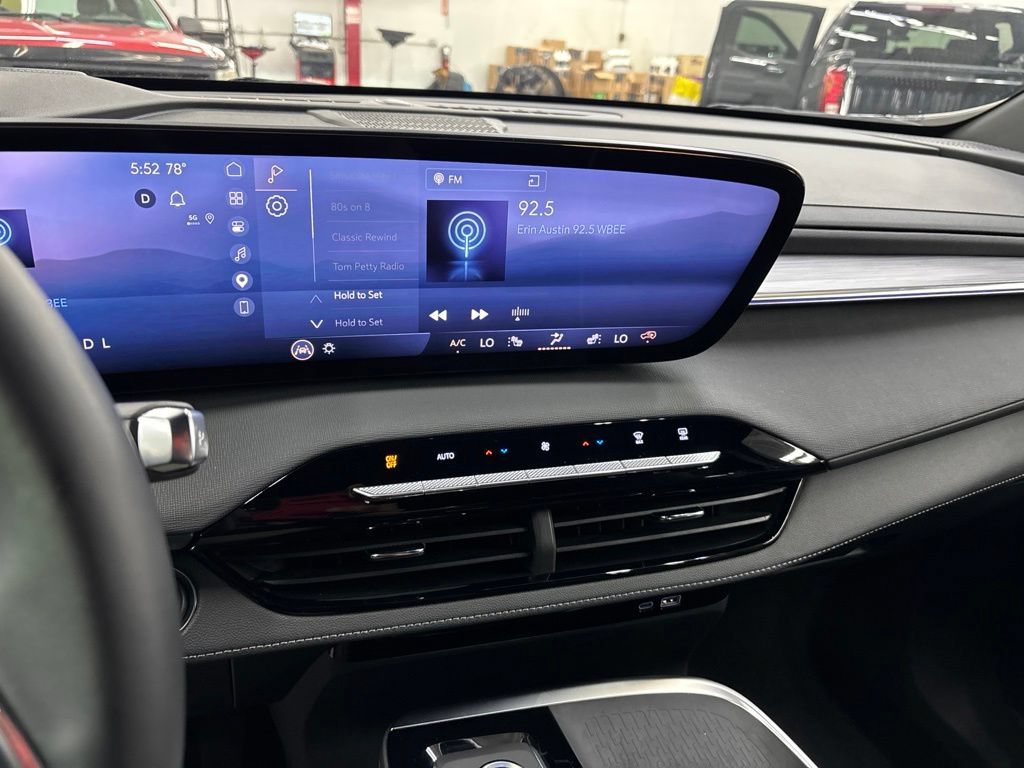 New 2026 Buick Enclave Preferred w/ LPO, Floor Liner Package FWD image 30