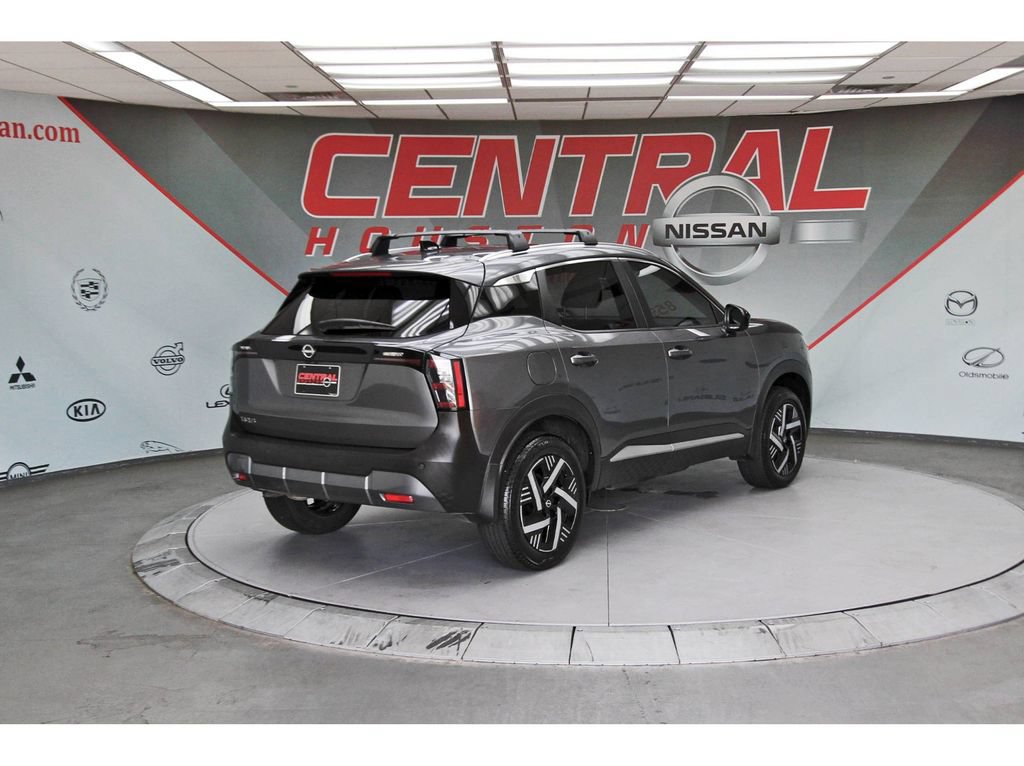 Used 2026 Nissan Kicks SV w/ SV Premium Package FWD image 4