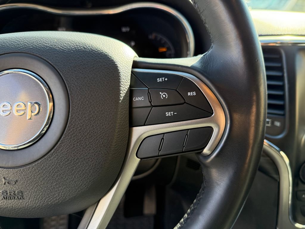 Used 2020 Jeep Grand Cherokee Laredo image 23