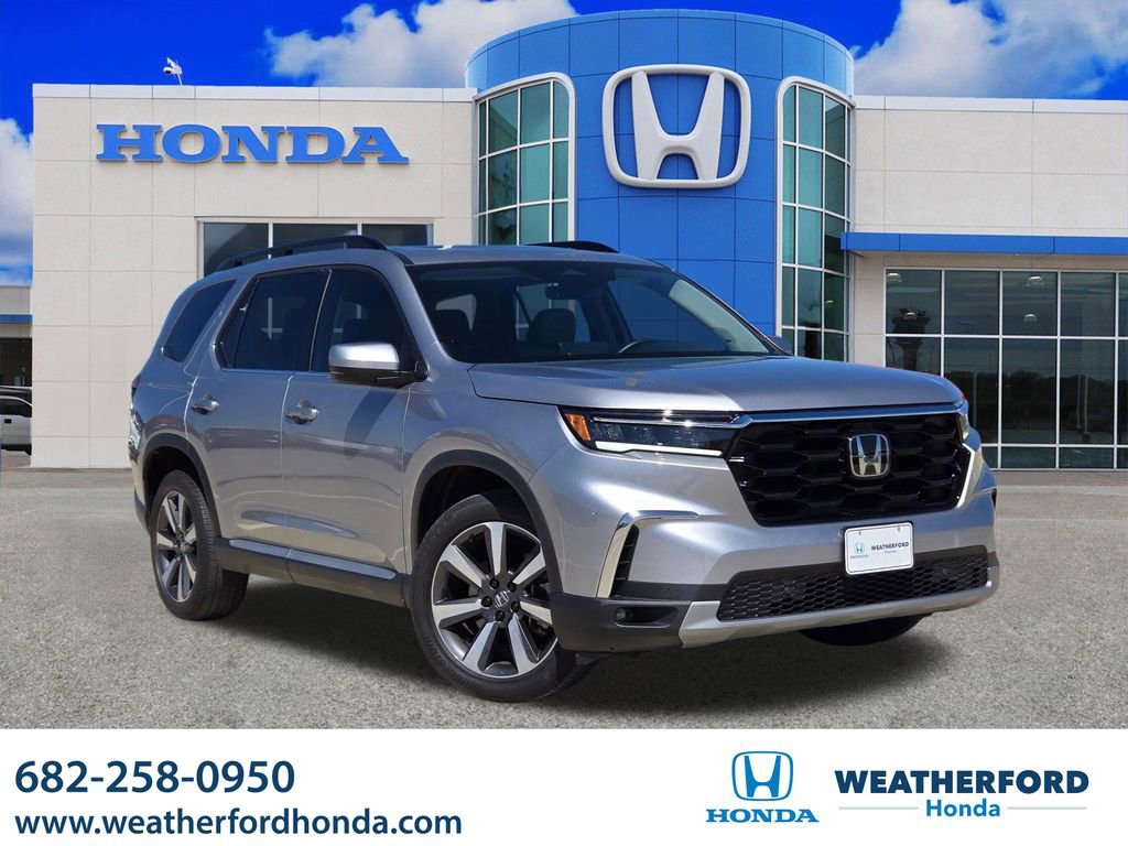 Used 2023 Honda Pilot Touring image 1