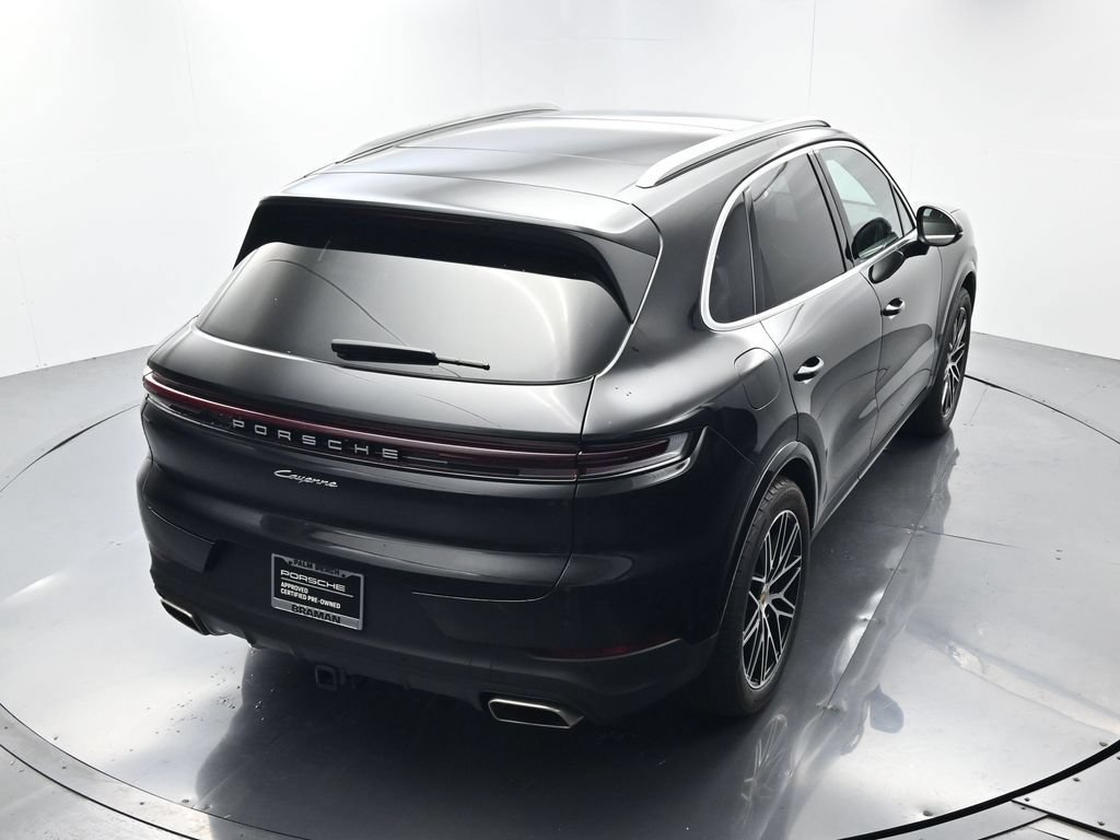 Certified 2025 Porsche Cayenne AWD/4WD image 36