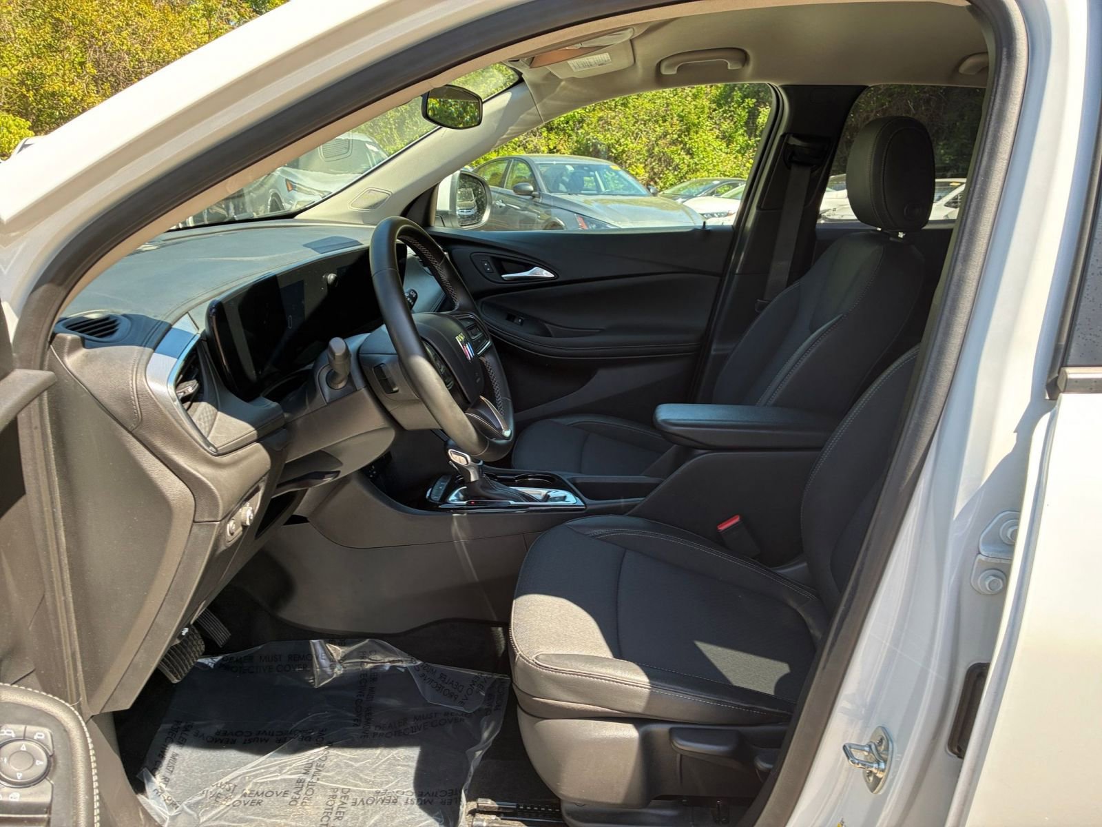 Used 2025 Buick Encore GX Preferred image 24