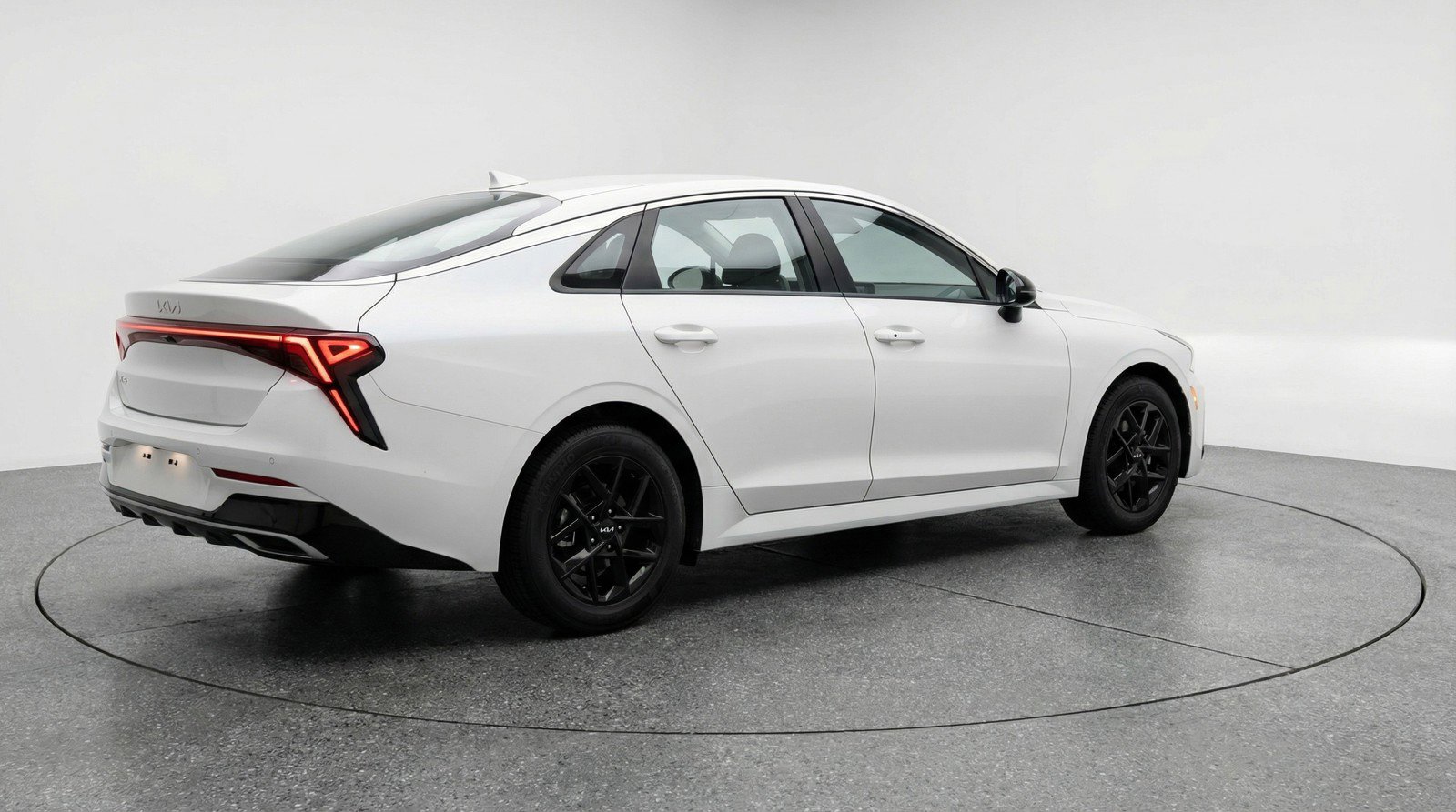 Used 2025 Kia K5 LXS FWD image 9