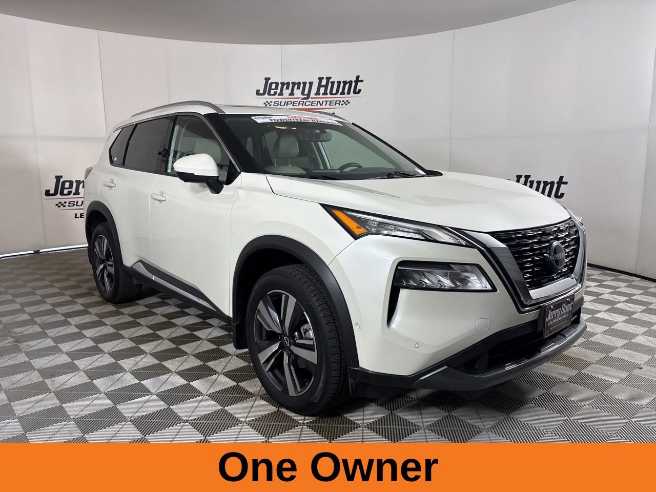 Used 2023 Nissan Rogue SL w/ SL Premium Package image 4