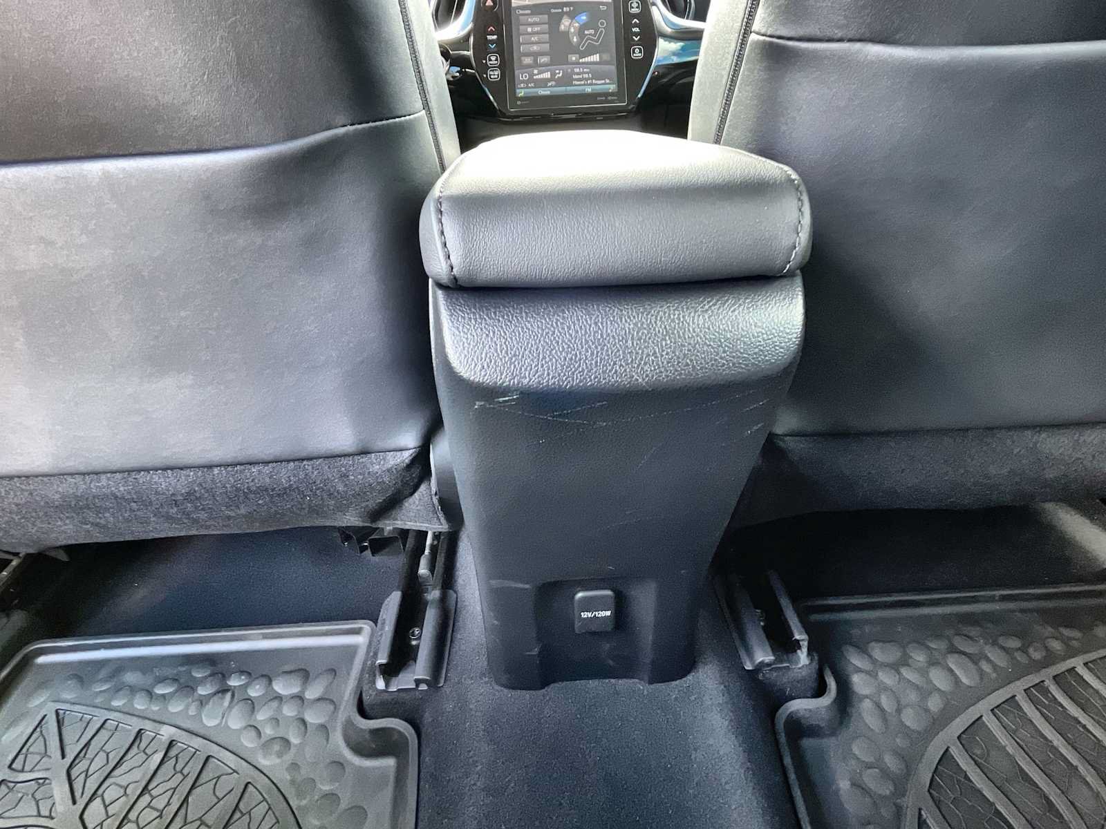 Used 2018 Toyota Prius Four FWD image 22