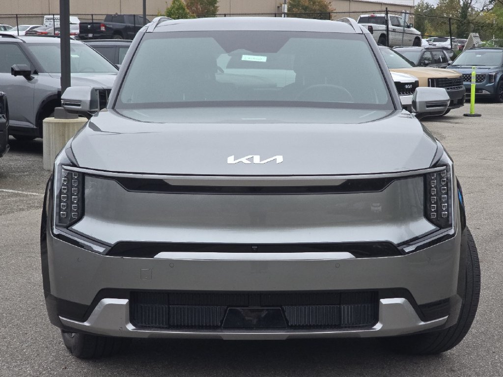 Used 2024 Kia EV9 Land AWD/4WD image 12