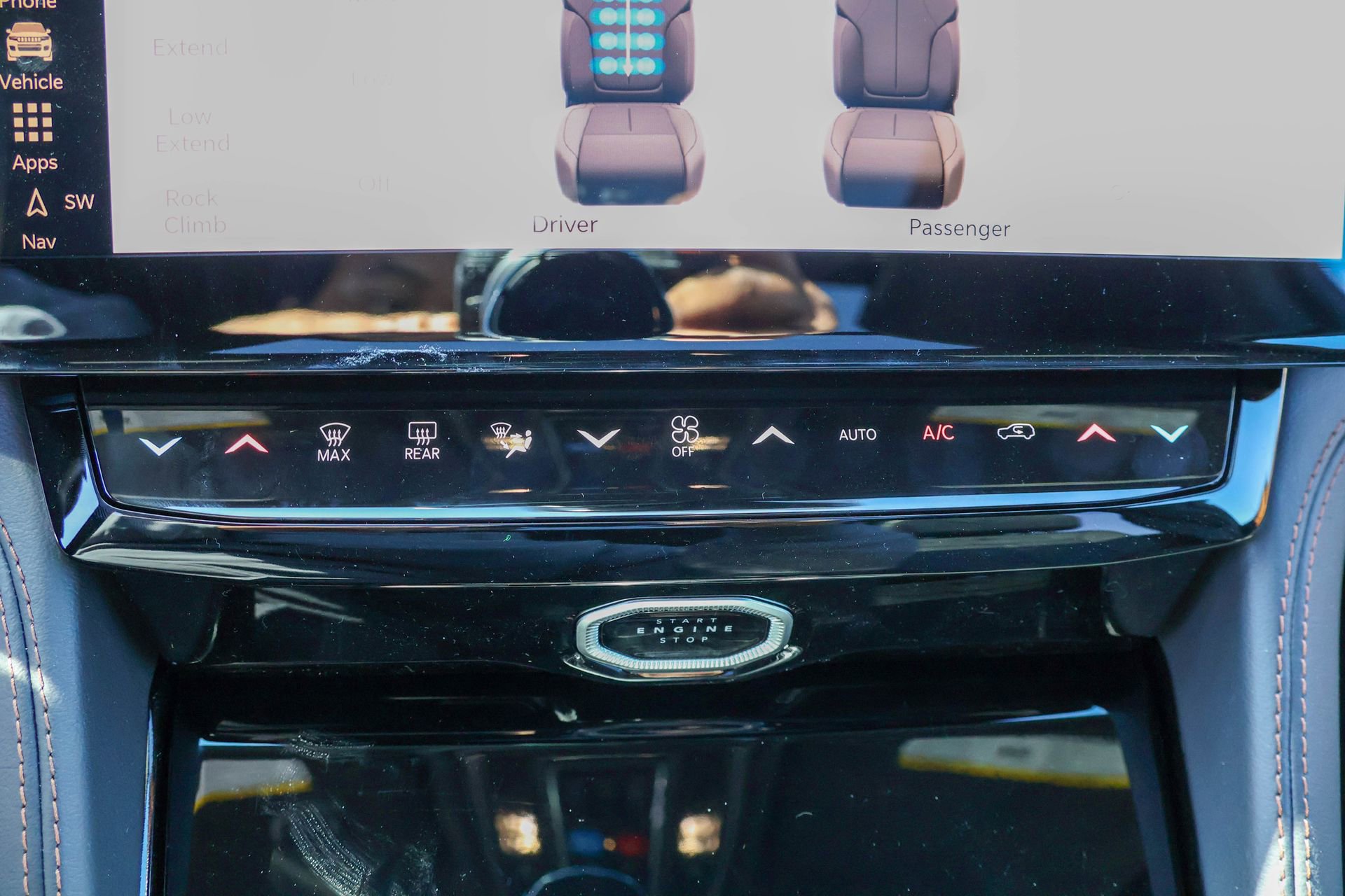 New 2026 Jeep Grand Cherokee Summit image 25